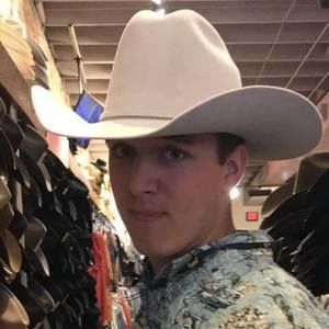 Meet your Posher, Ethan